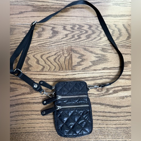 Sondra Roberts Black Quilted Crossbody Bag - Picture 2 of 6
